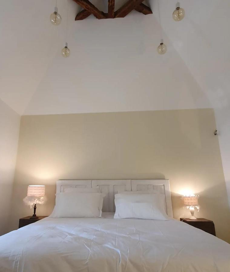 Les Pierres Lotoises - Chambre Dhotes Le Pigeonnier Reilhaguet Bagian luar foto